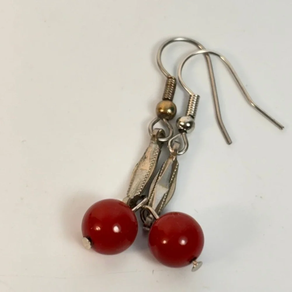 Vintage Glass Bead Dangle Earrings Red Black Boho Minimalist 90s Whimsygoth Goth